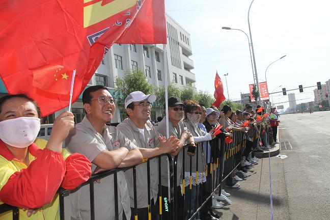 1579400396174666.jpg 鋼興公司齊心協力護航包頭首屆馬拉松賽2.jpg